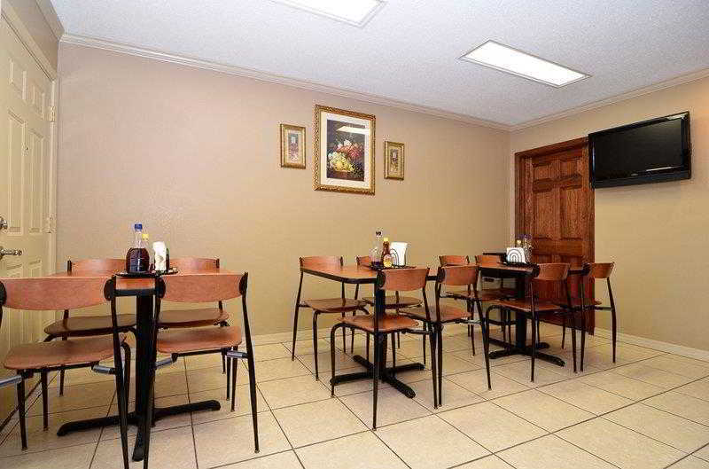 Best Western Delhi Inn Ресторан фото