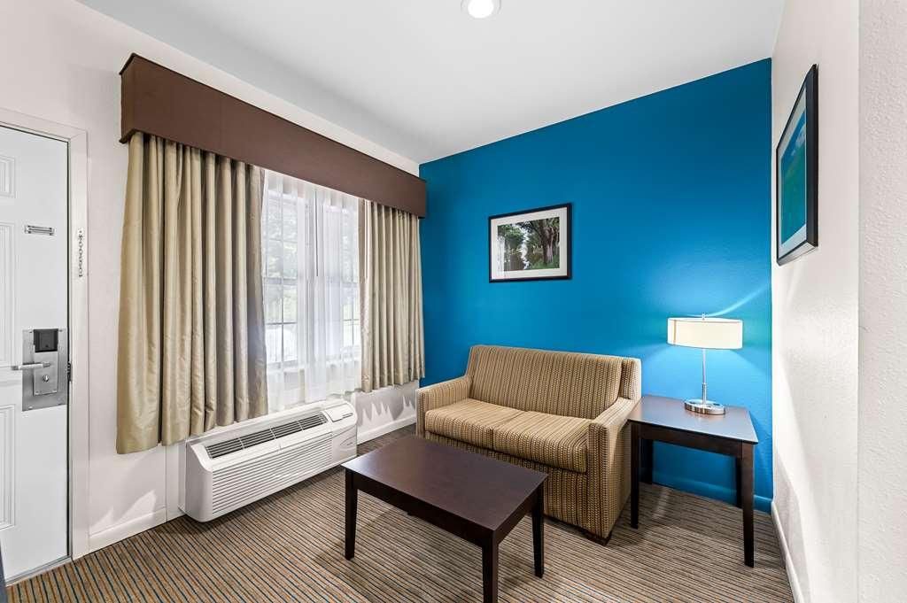 Best Western Delhi Inn Номер фото